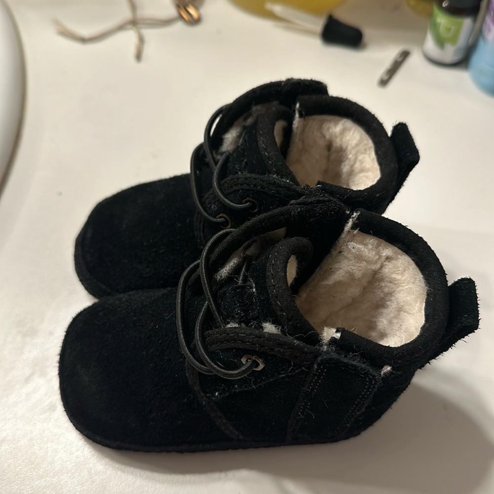 Baby Uggs - Black